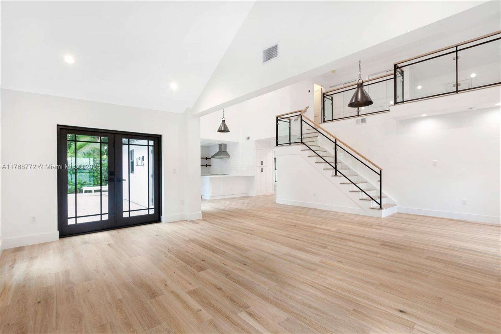 SHORE VIEW - Residential Lease