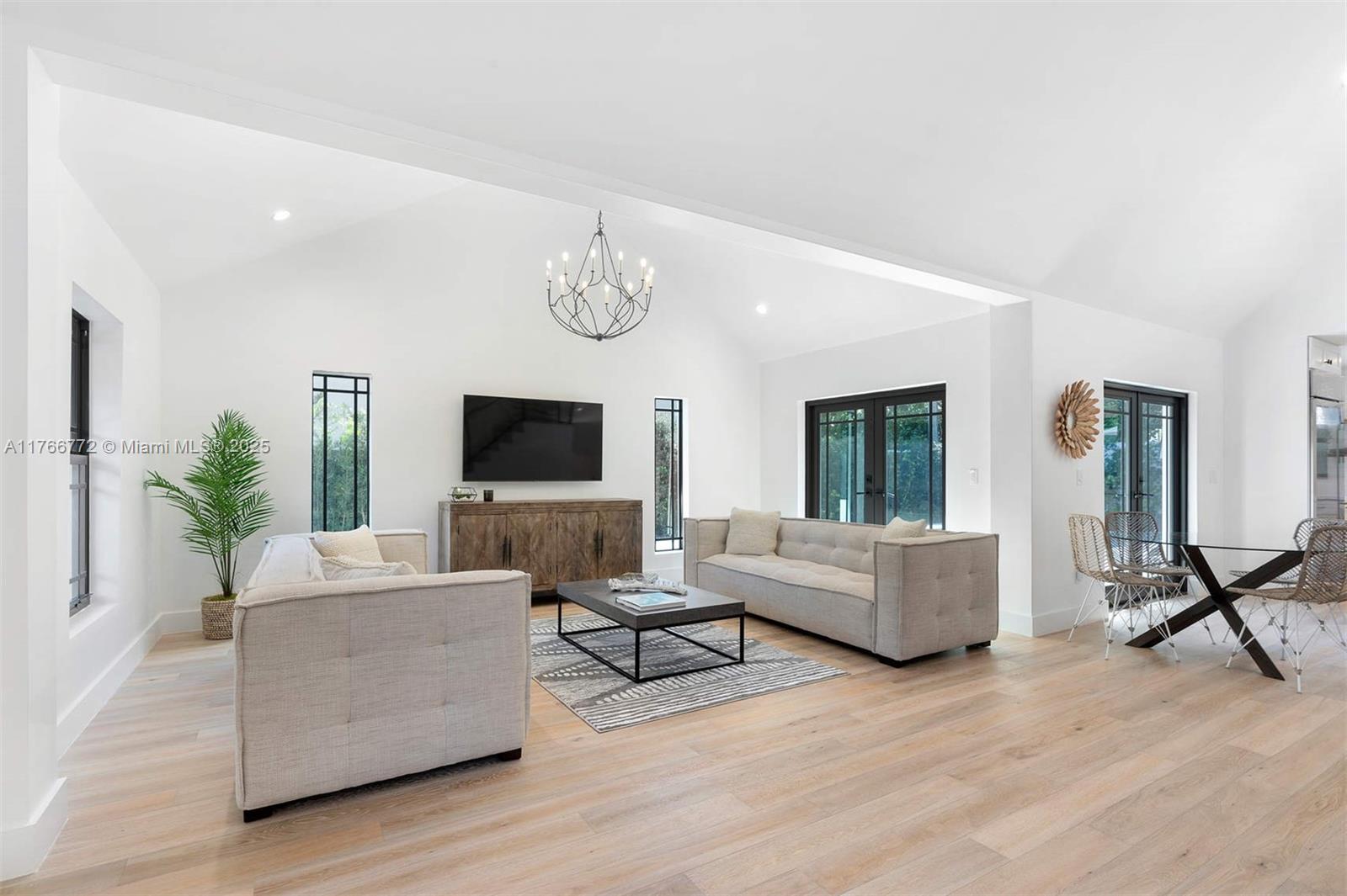 SHORE VIEW - Residential Lease