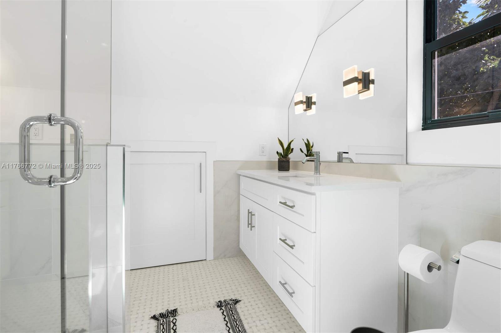 SHORE VIEW - Residential Lease