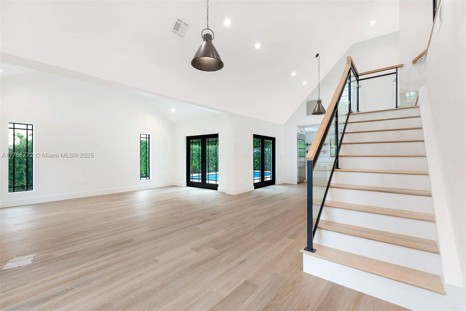 SHORE VIEW - Residential Lease
