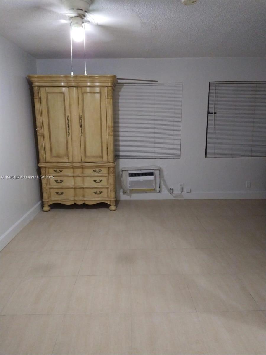 HOLLYWOOD SOUTH SIDE ADD - Residential Lease