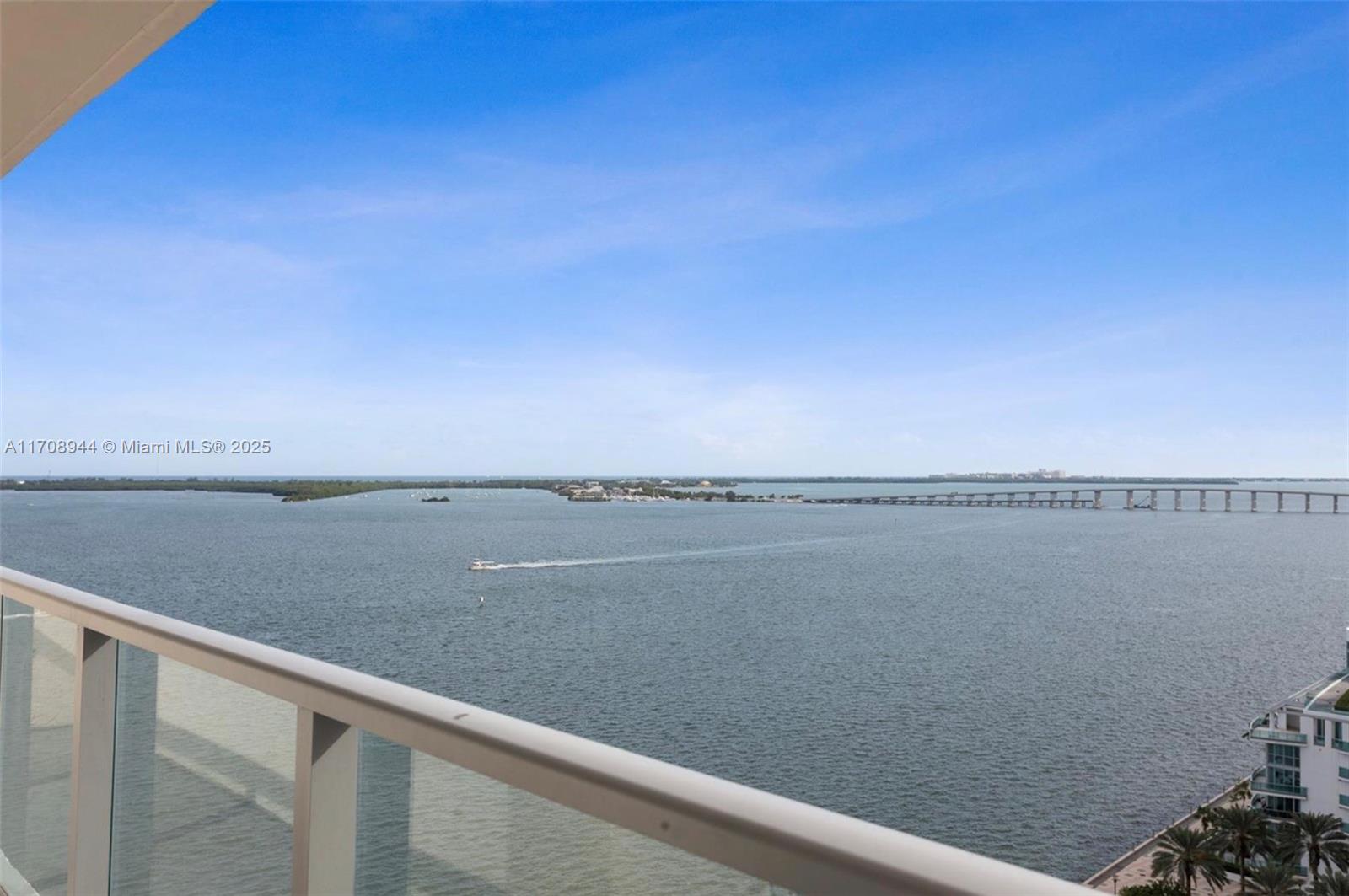 Property for Sale at 1155 Brickell Bay Dr 1705, Miami, Broward County, Florida - Bedrooms: 1 
Bathrooms: 1  - $399,000
