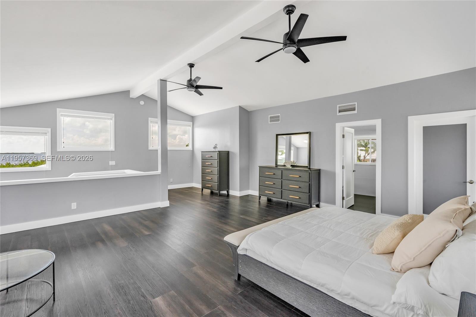 BUCCANEER PT (LARGO SOUND - Residential