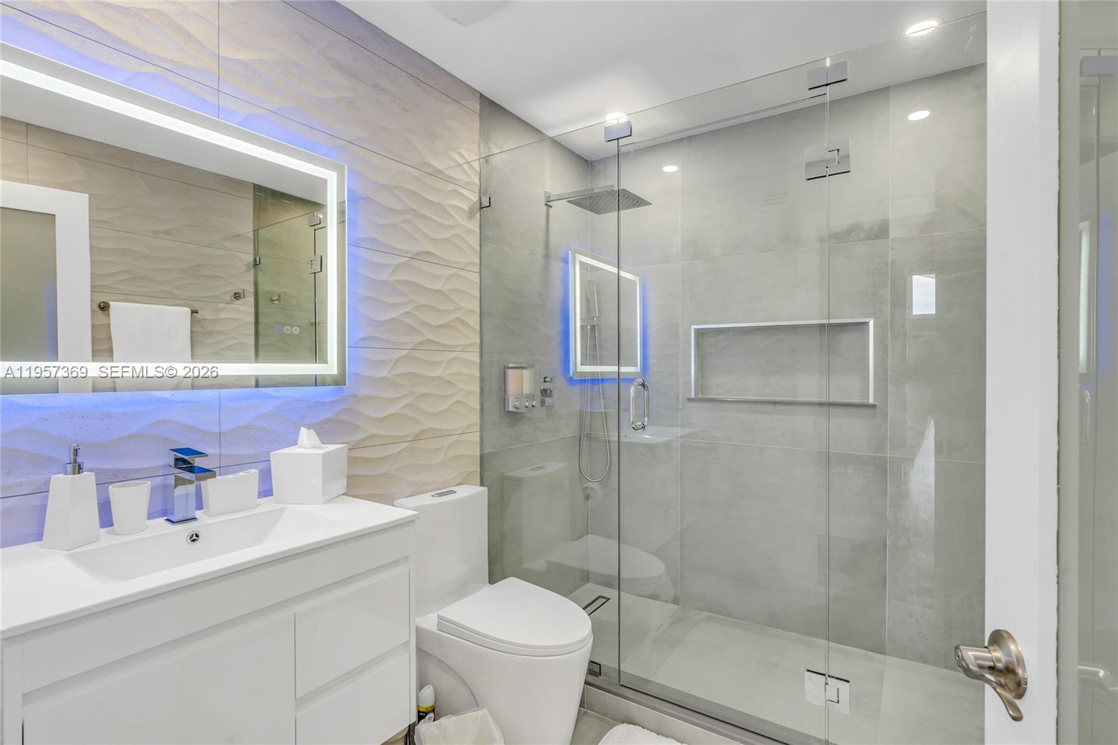 BUCCANEER PT (LARGO SOUND - Residential