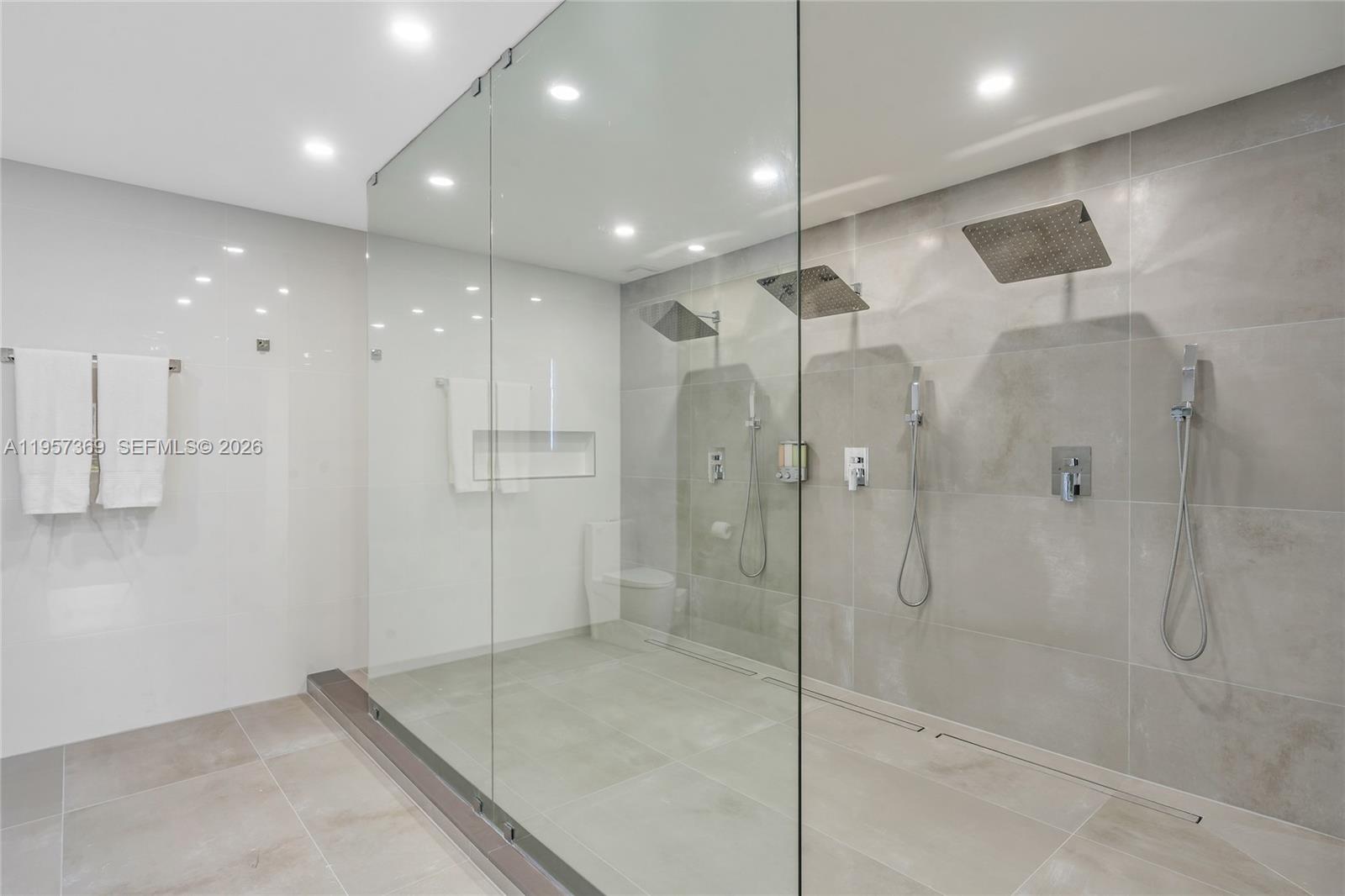 BUCCANEER PT (LARGO SOUND - Residential