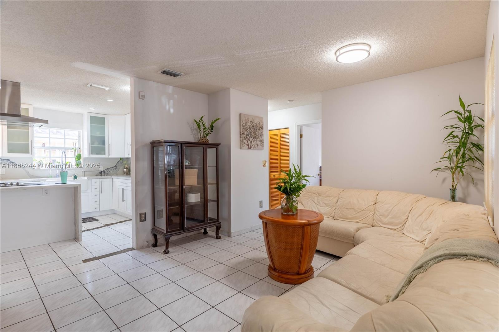 BIRD LAKES SOUTH SEC 2 - Residential