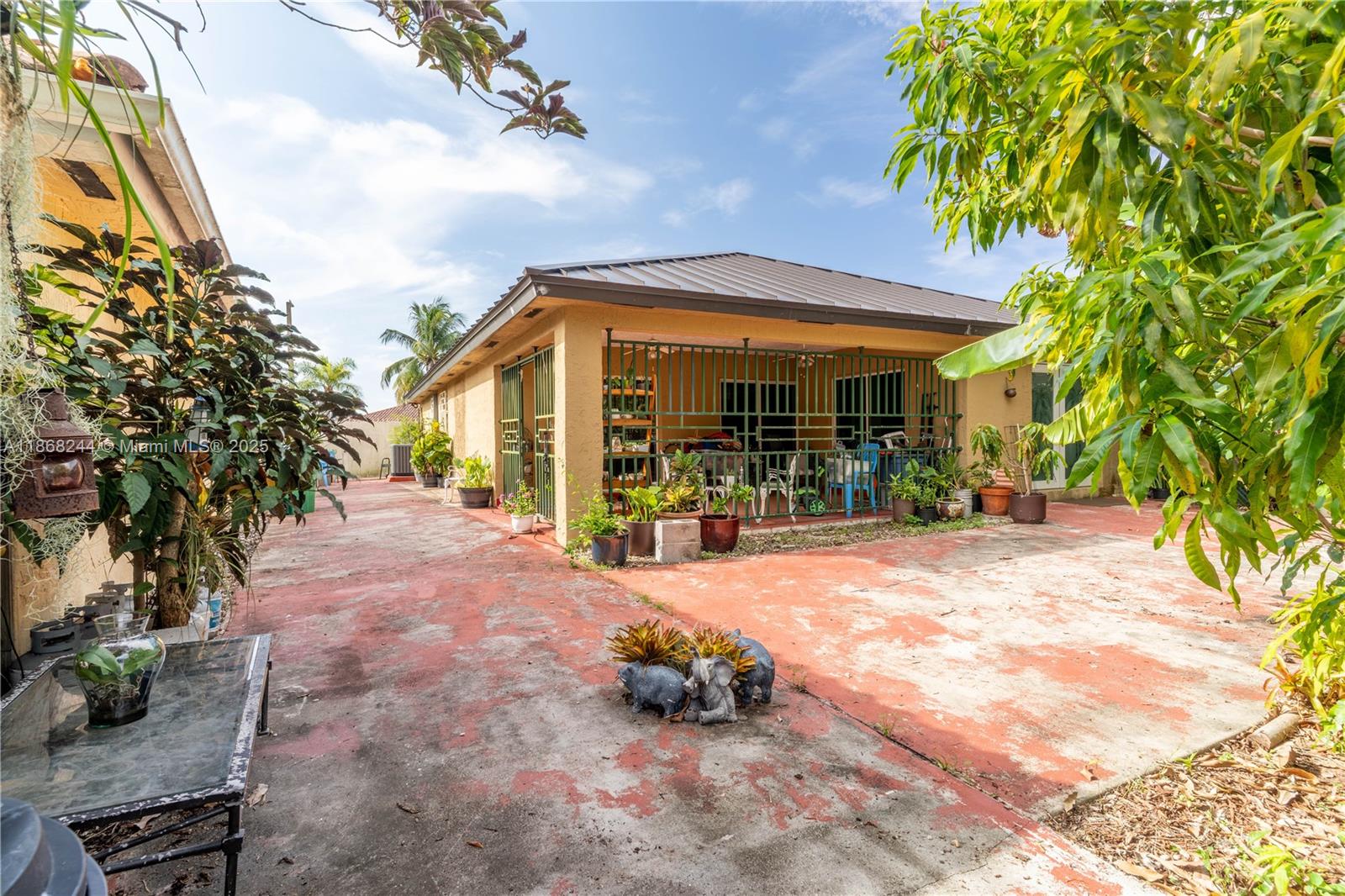 BIRD LAKES SOUTH SEC 2 - Residential