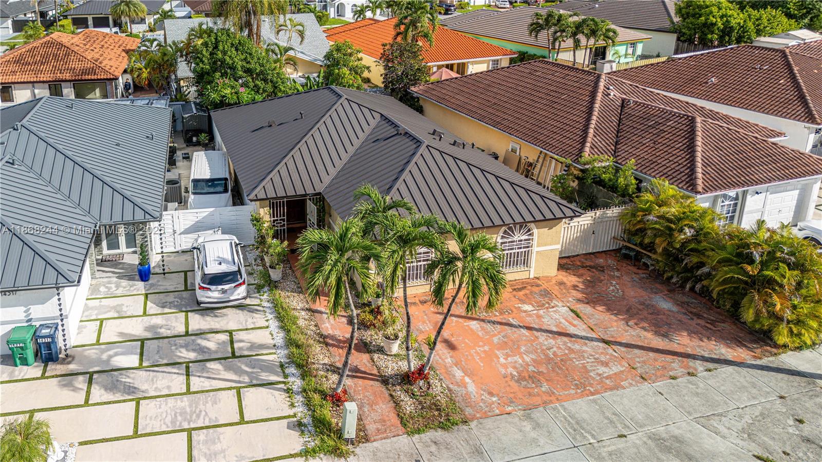 BIRD LAKES SOUTH SEC 2 - Residential