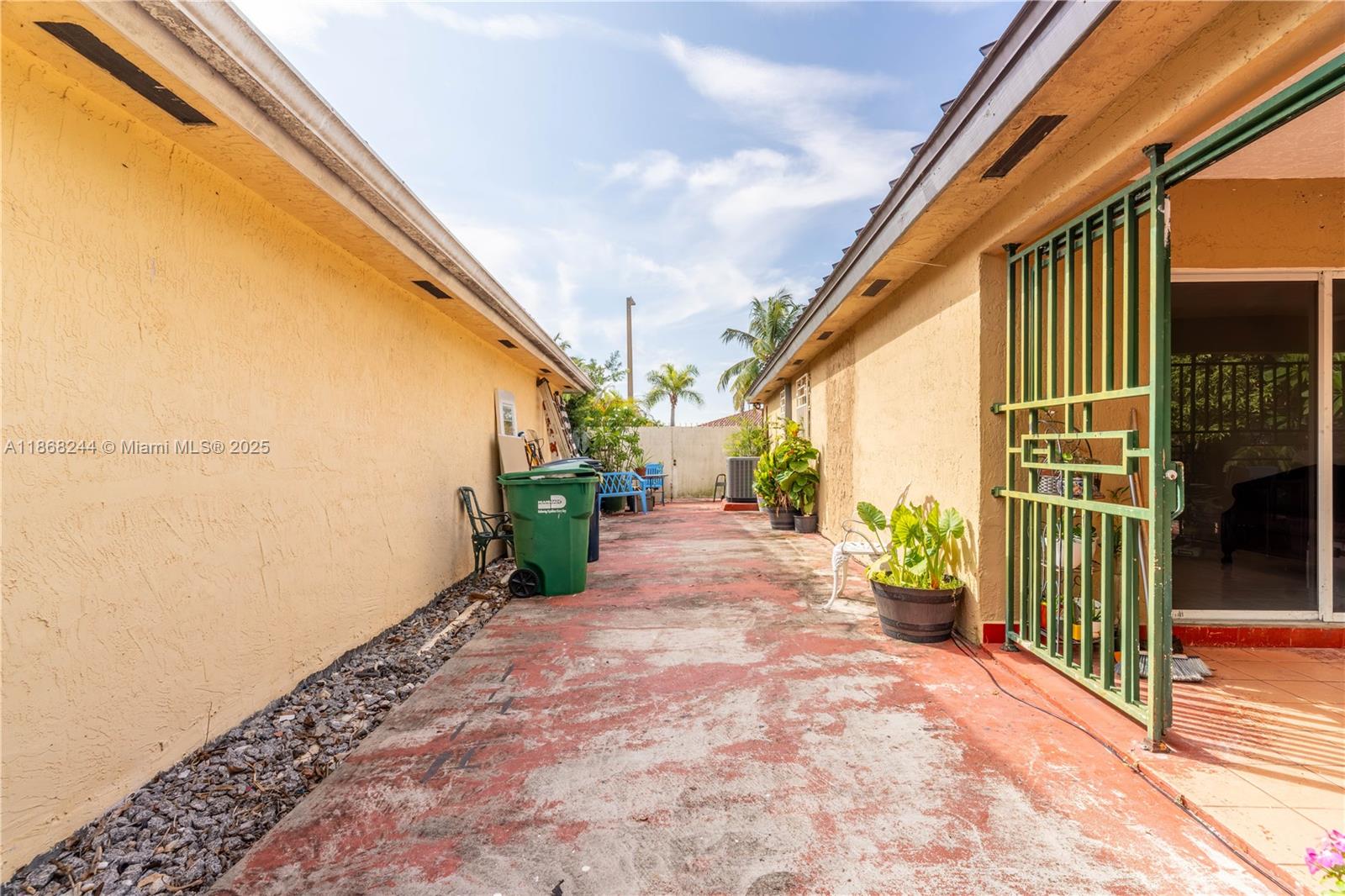 BIRD LAKES SOUTH SEC 2 - Residential