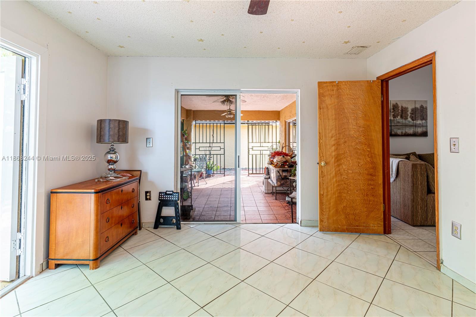 BIRD LAKES SOUTH SEC 2 - Residential