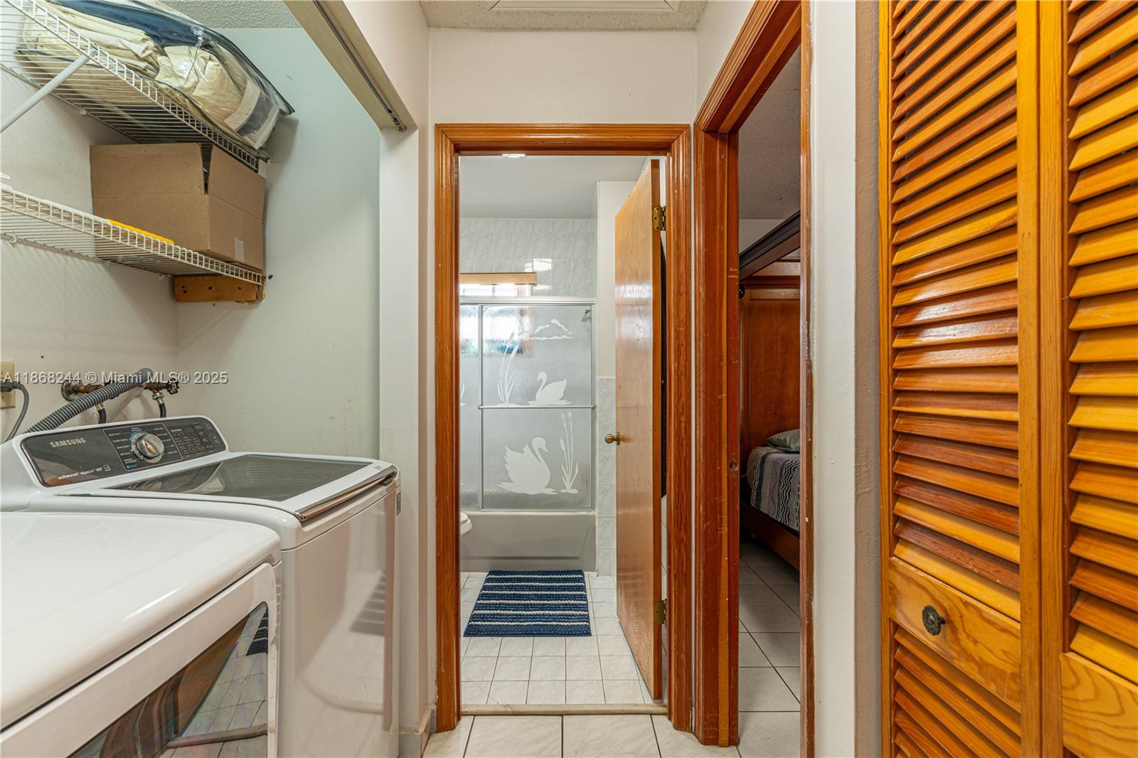 BIRD LAKES SOUTH SEC 2 - Residential