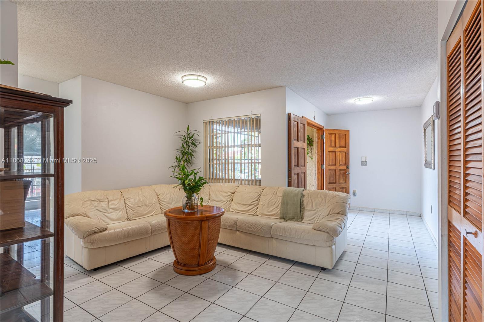 BIRD LAKES SOUTH SEC 2 - Residential