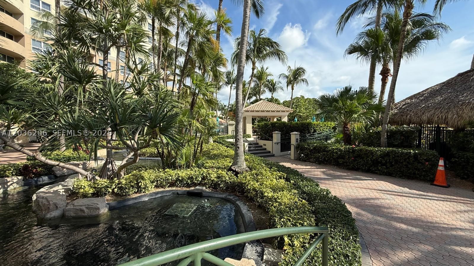 19501 W Country Club Dr 1212