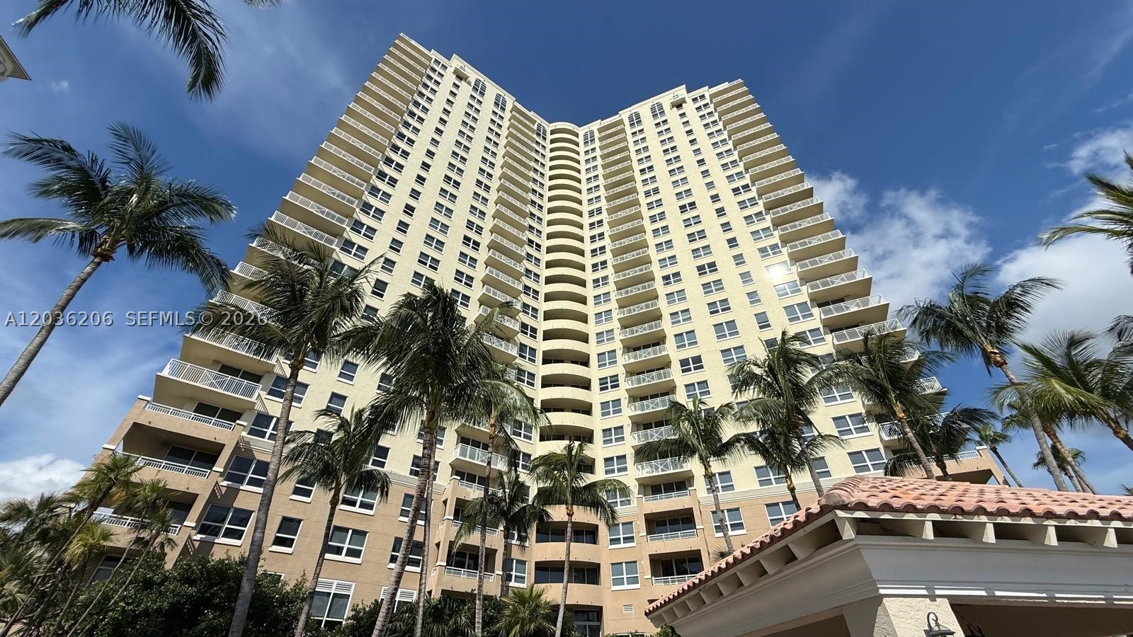 19501 W Country Club Dr 1212