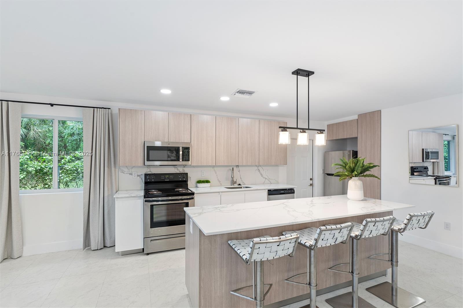 HOME BEAUTIFUL PARK - Residential Income