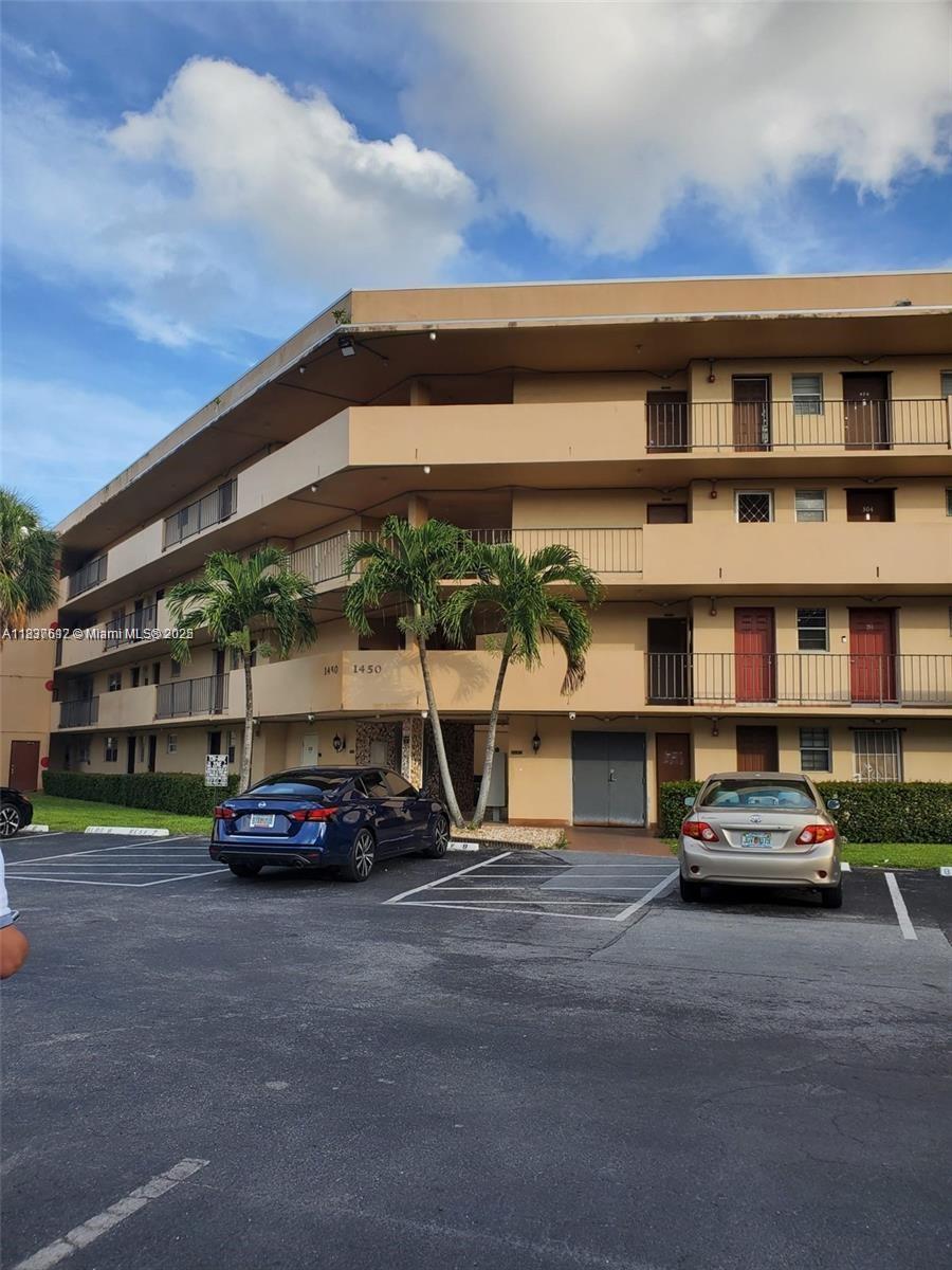 SIXTH HORIZONS CONDO - Residential