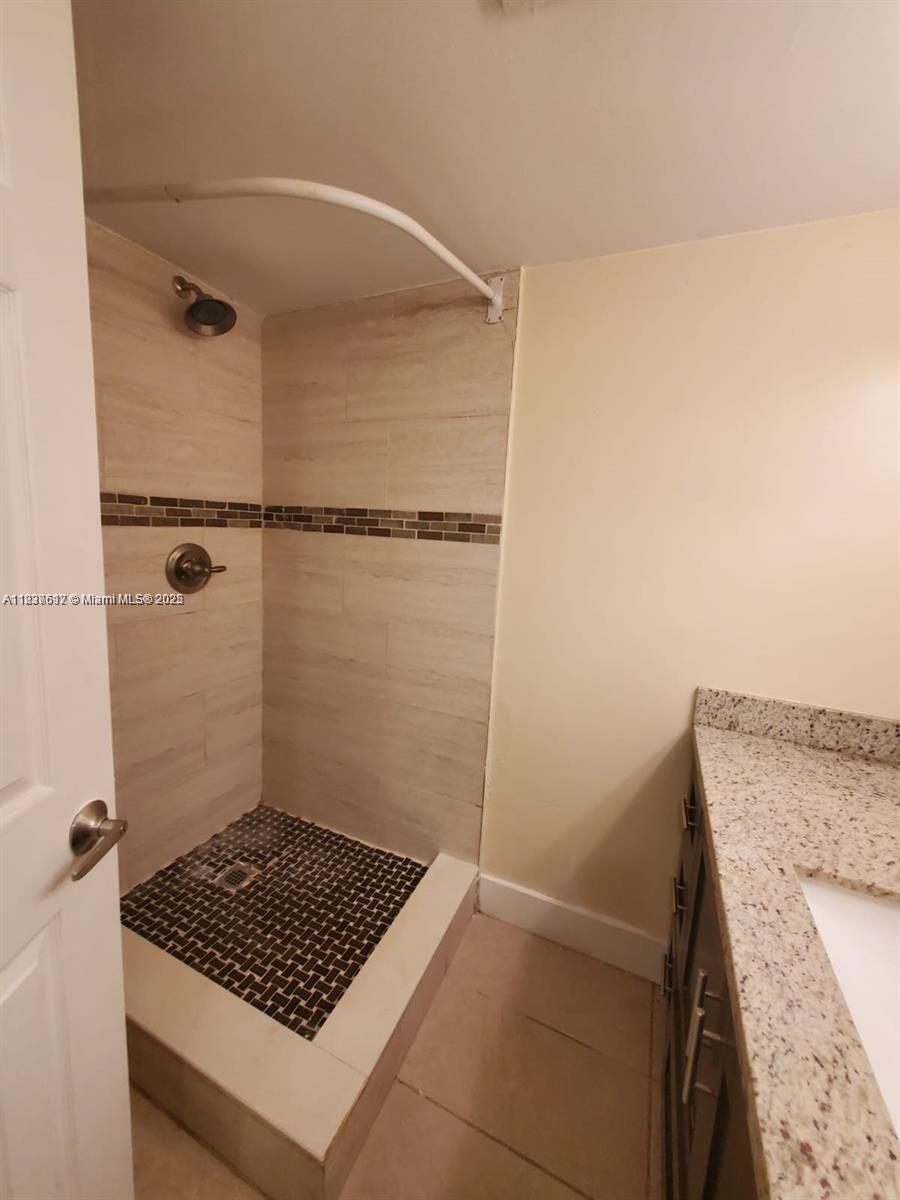 SIXTH HORIZONS CONDO - Residential