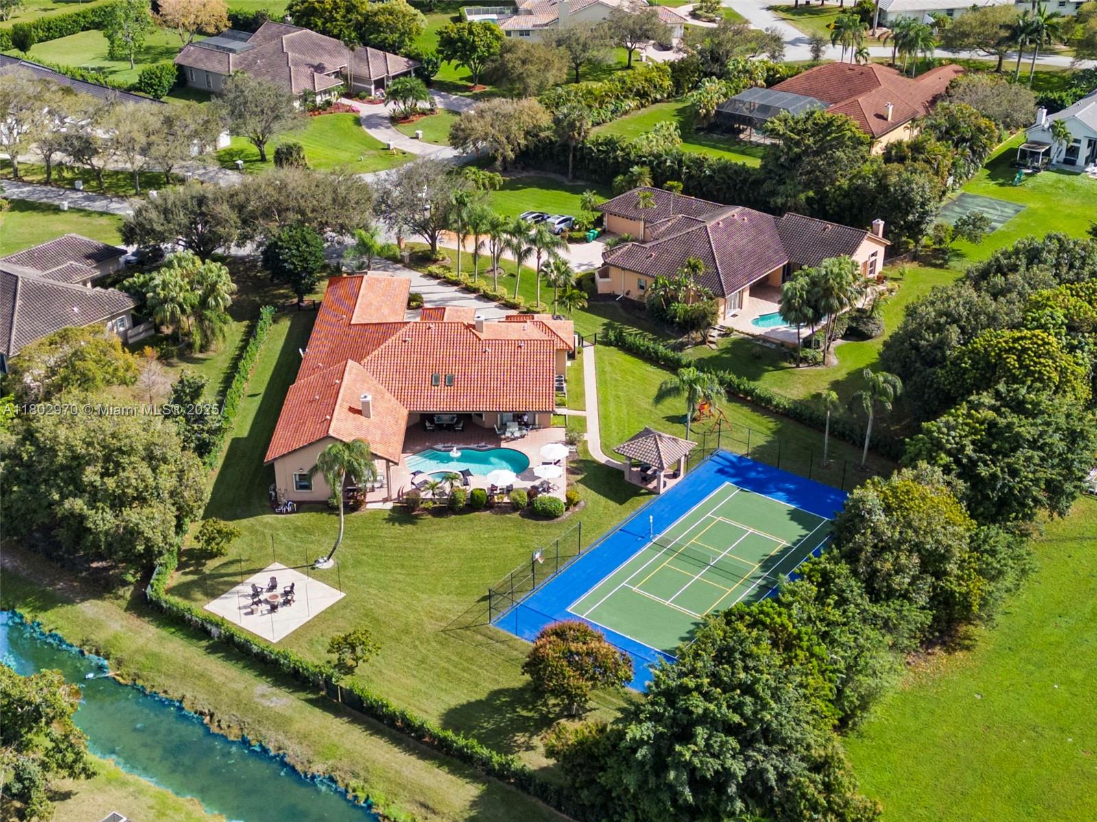 11613 Nw 5th St, Plantation, Miami-Dade County, Florida - 6 Bedrooms  
5 Bathrooms - 