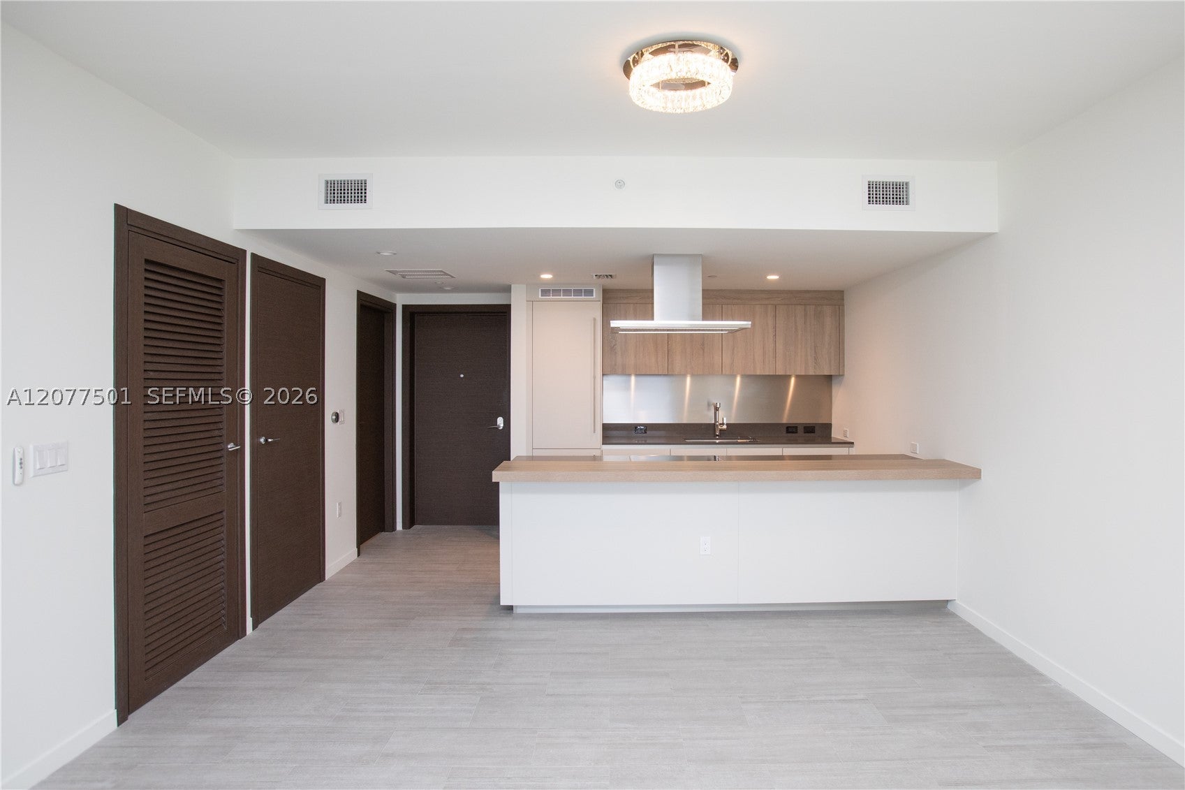 1000 Brickell Plz 2610