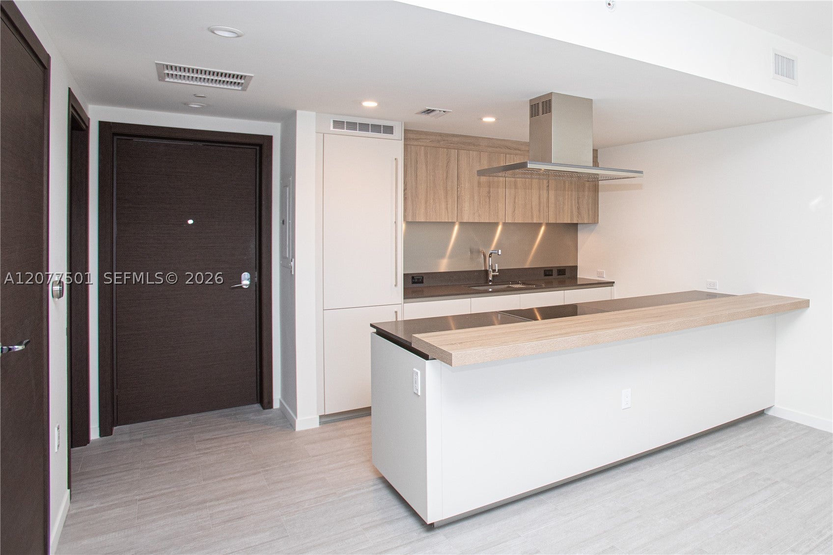 1000 Brickell Plz 2610