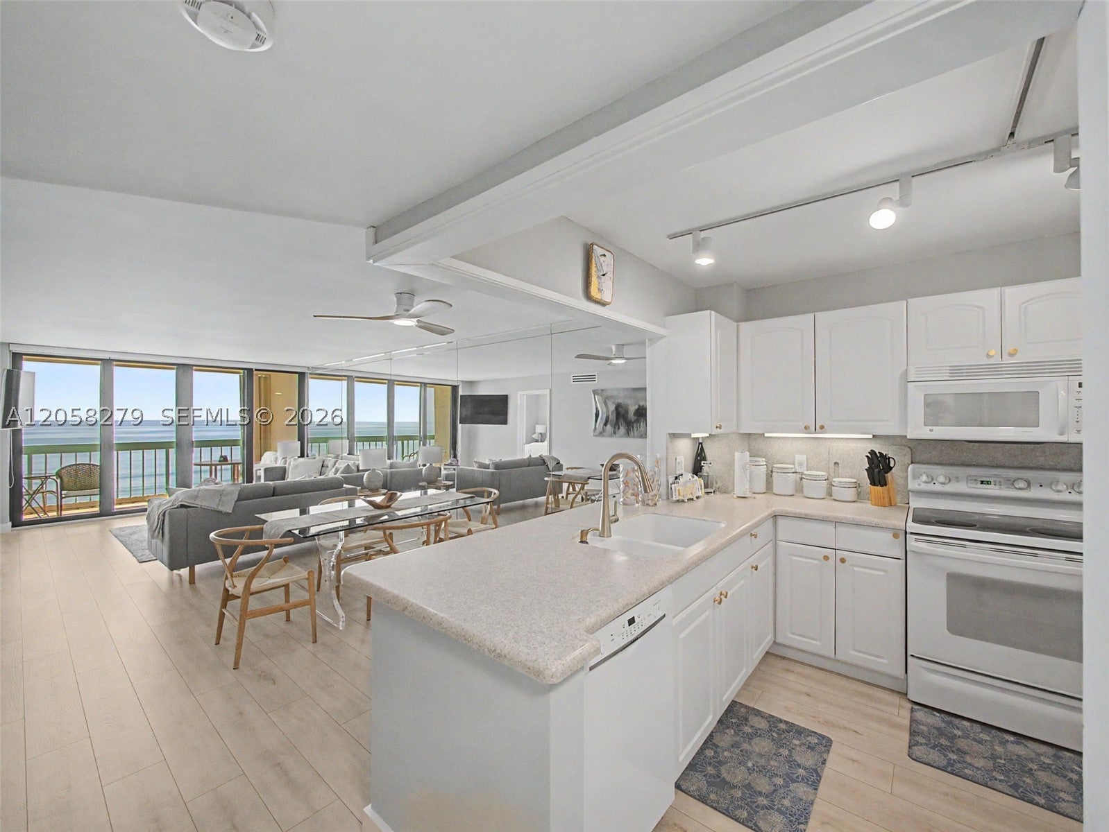 9940 S Ocean Dr 508