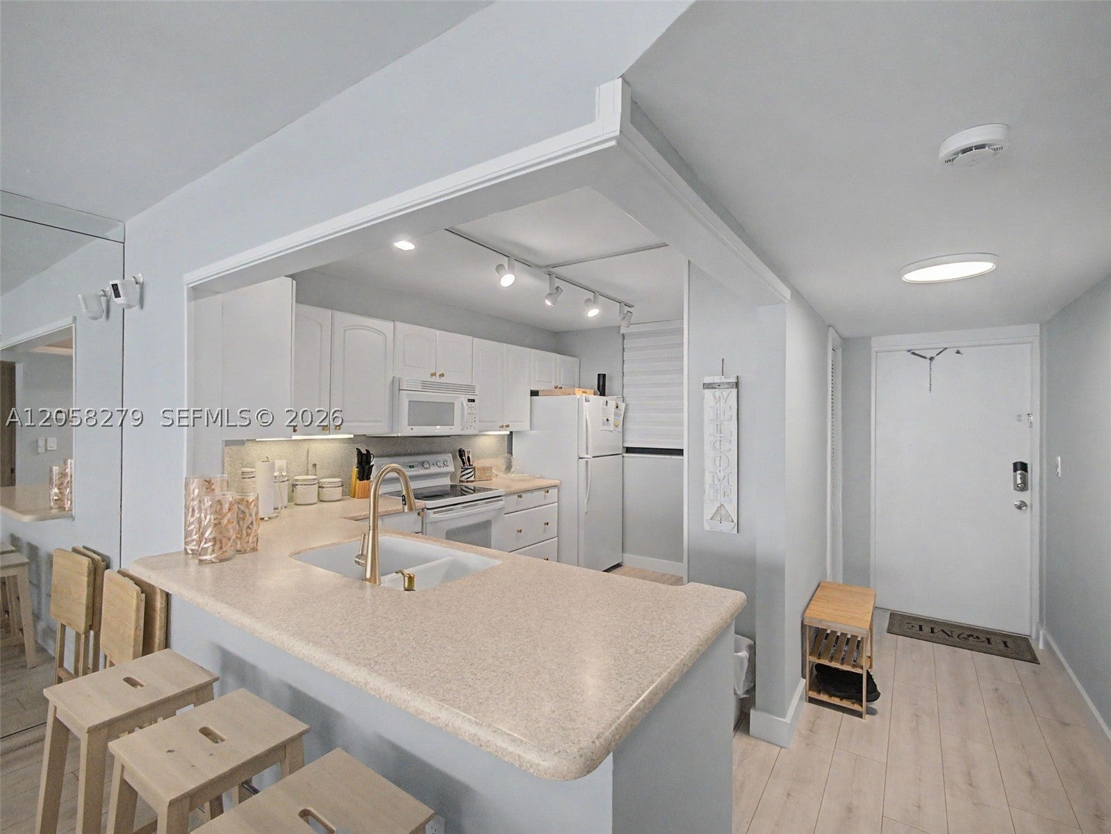 9940 S Ocean Dr 508