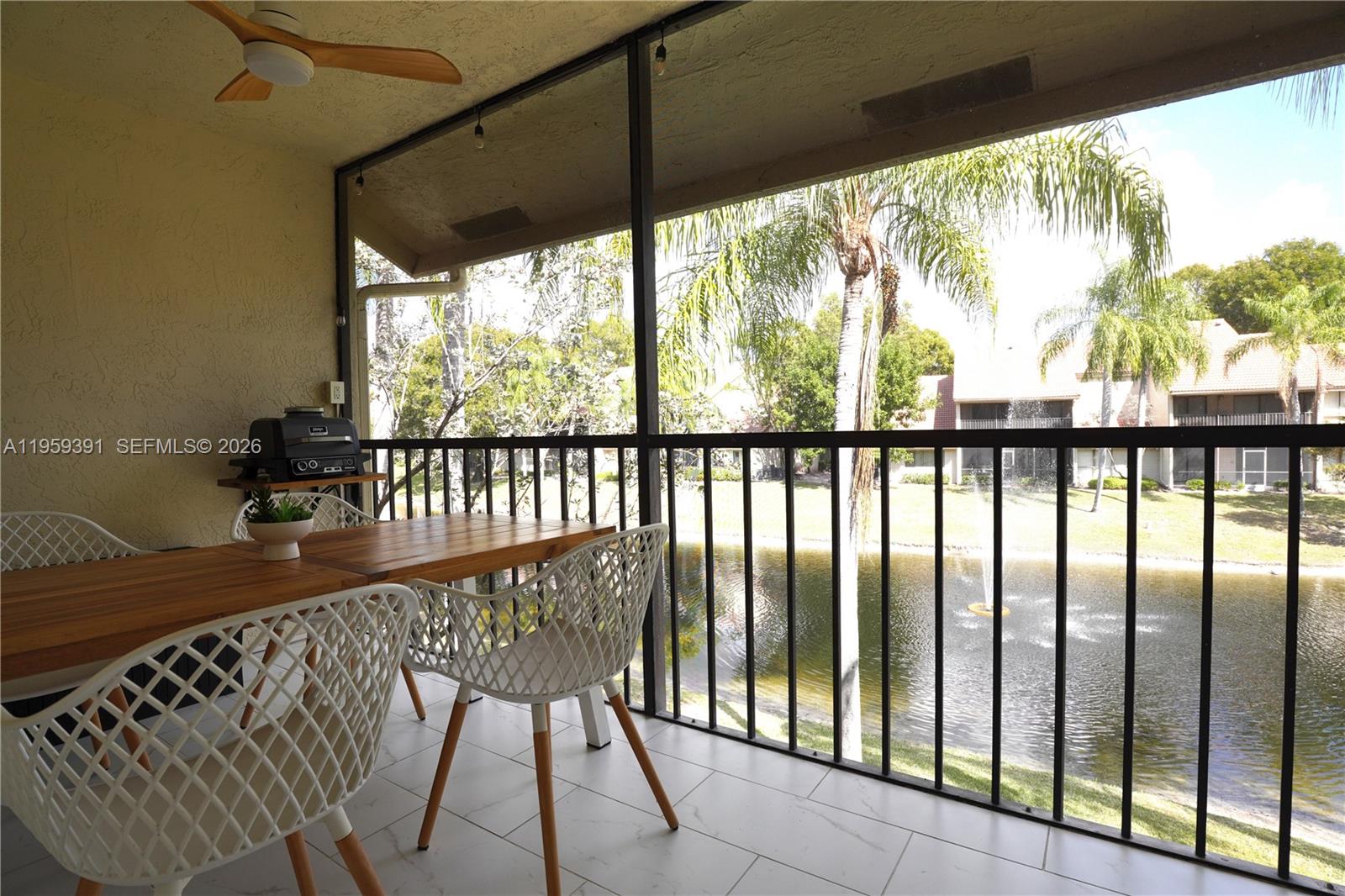 COACH HOUSES OF TOWN PLAC - Residential