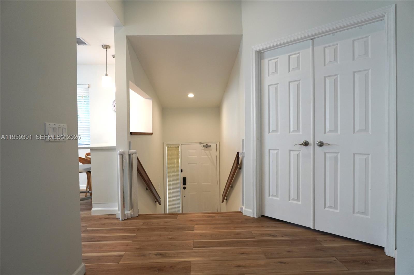 COACH HOUSES OF TOWN PLAC - Residential