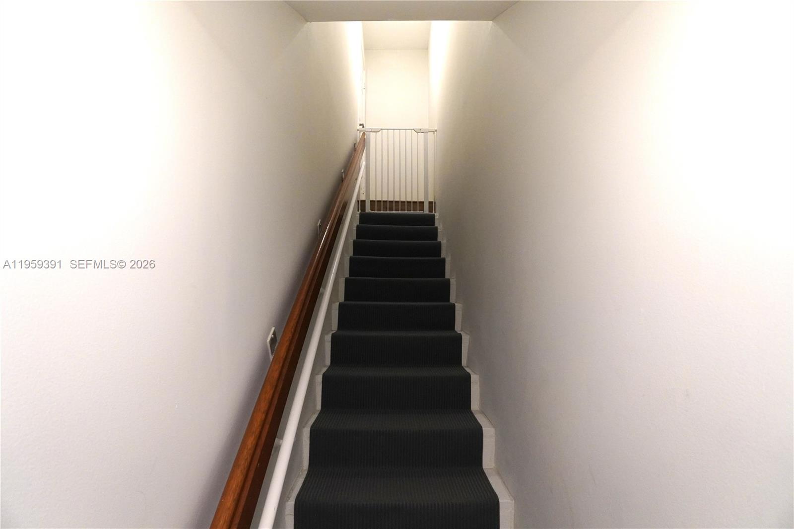 COACH HOUSES OF TOWN PLAC - Residential