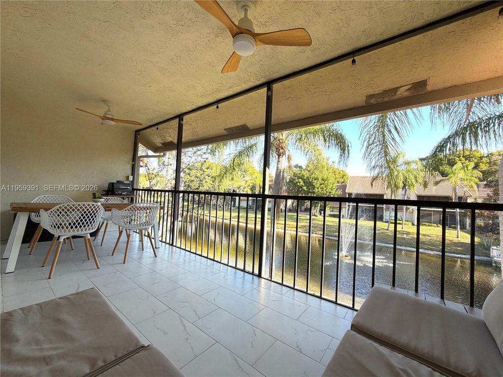 Photo of 5741 Coach House Cir #H, Boca Raton, FL 33486 (MLS # A11959391)
