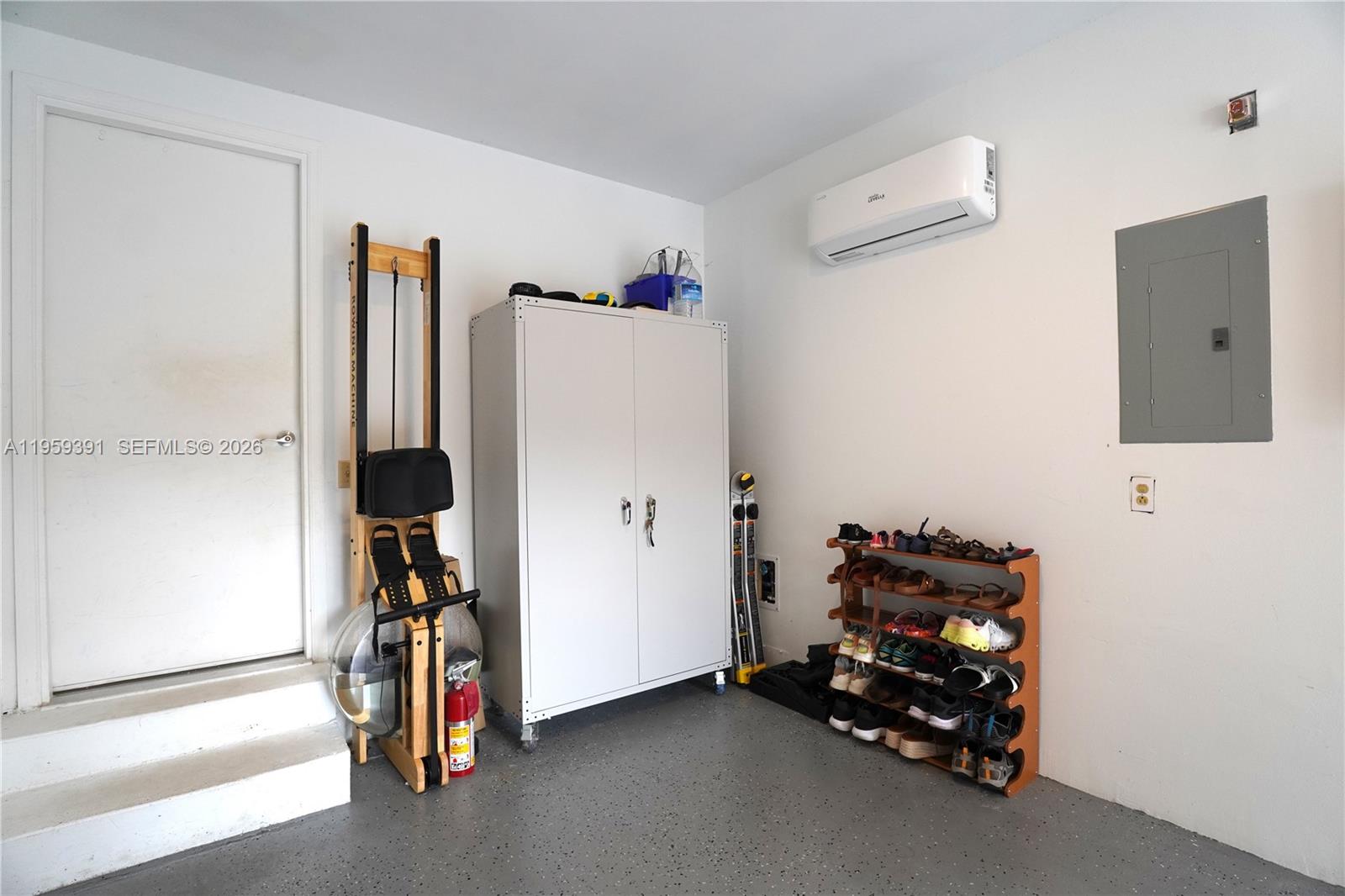 COACH HOUSES OF TOWN PLAC - Residential