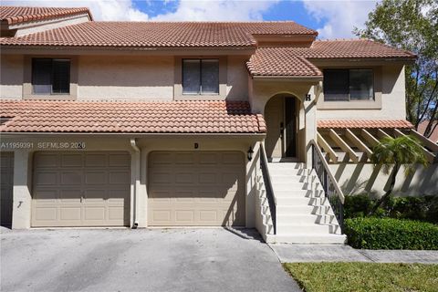Photo of 5741 Coach House Cir #H, Boca Raton, FL 33486 (MLS # A11959391)