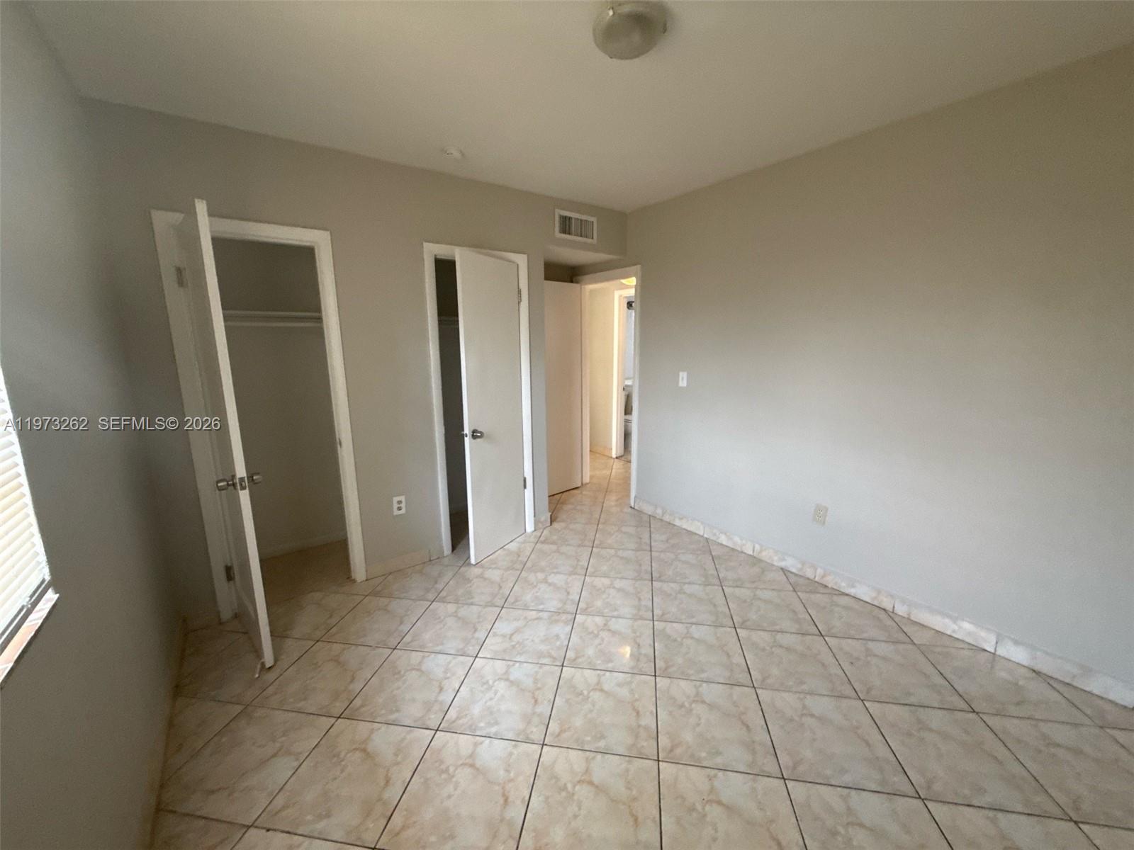 RANDALL PARK - Residential