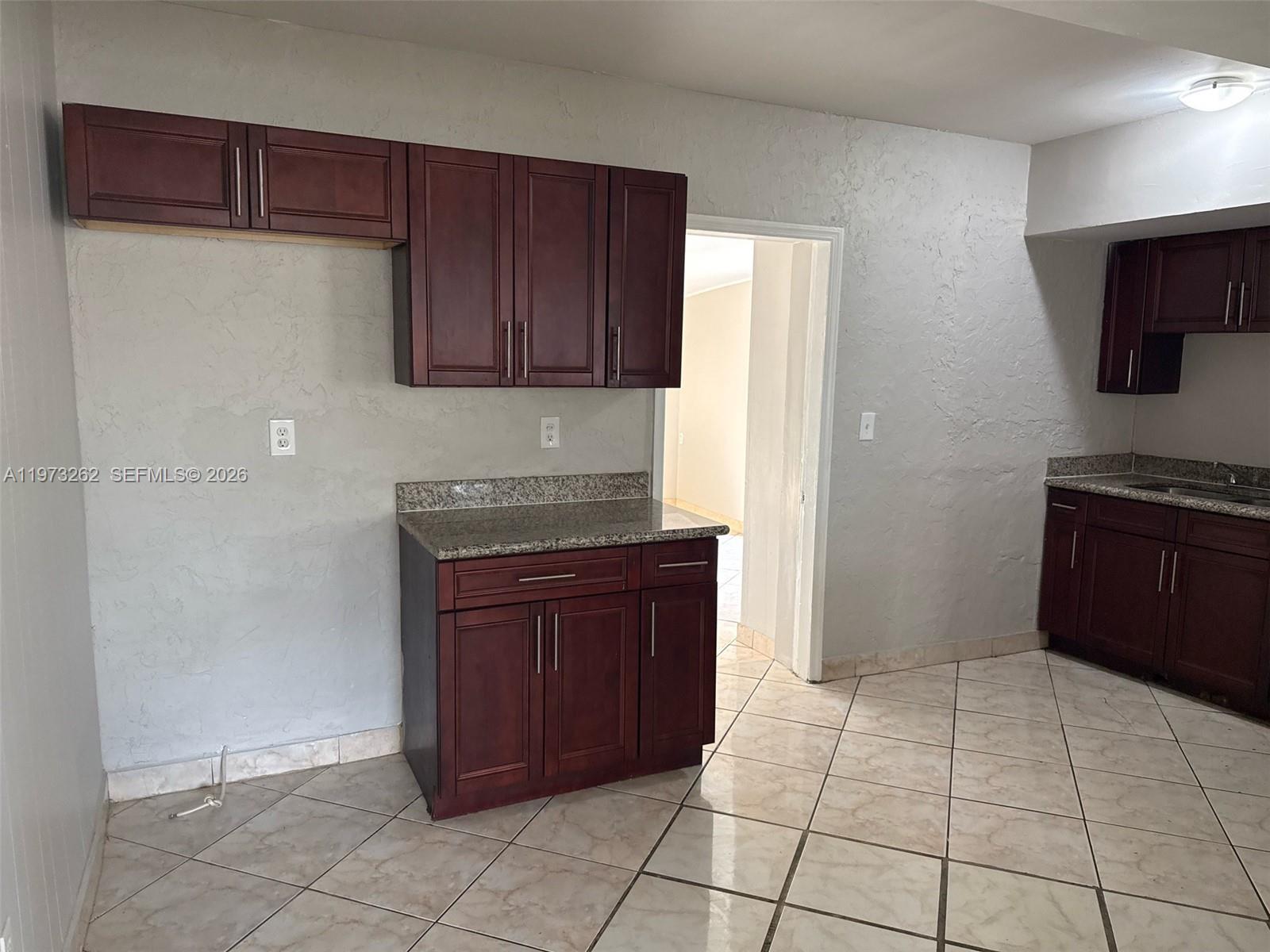 RANDALL PARK - Residential