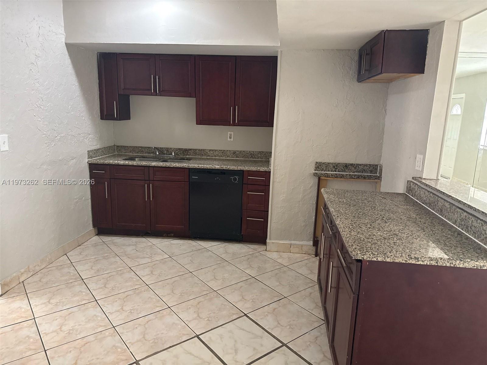 RANDALL PARK - Residential