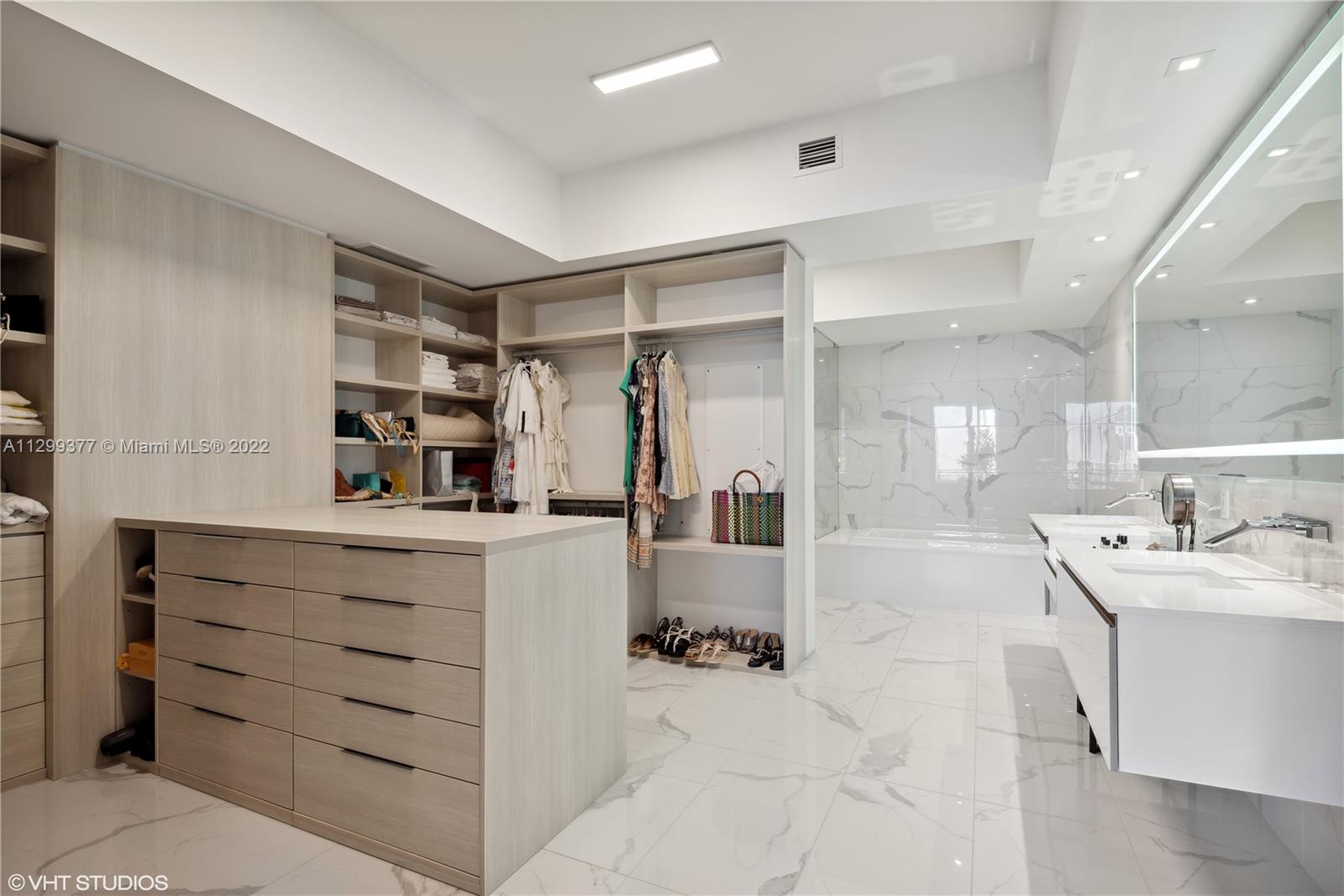 PRIVE CONDO - Residential Lease