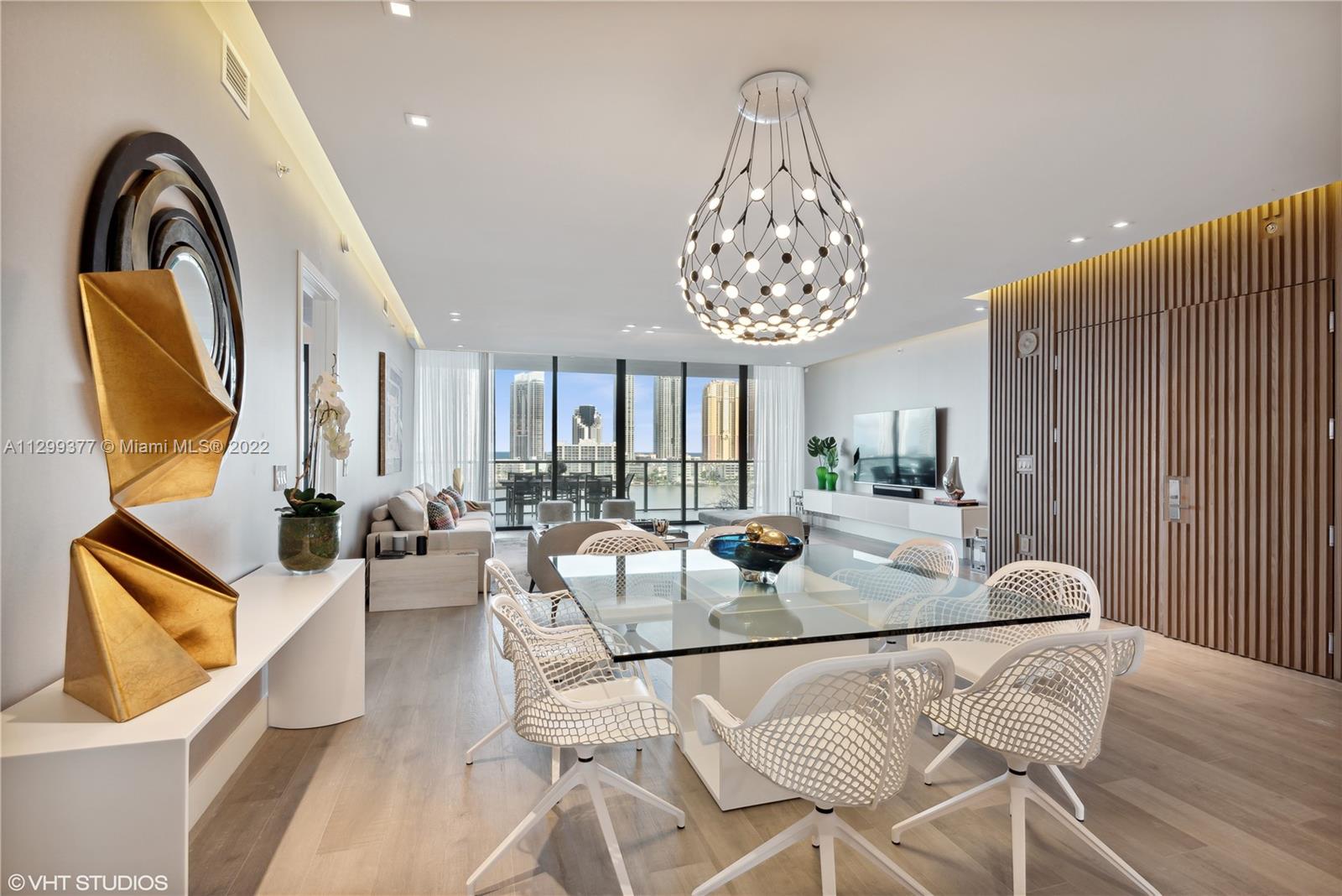 PRIVE CONDO - Residential Lease