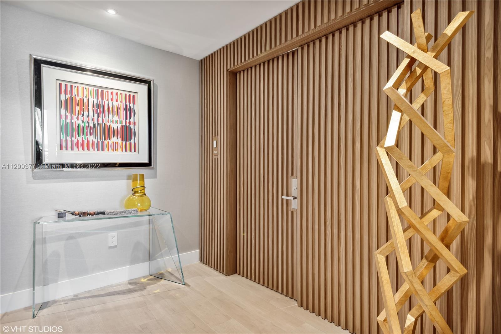 PRIVE CONDO - Residential Lease