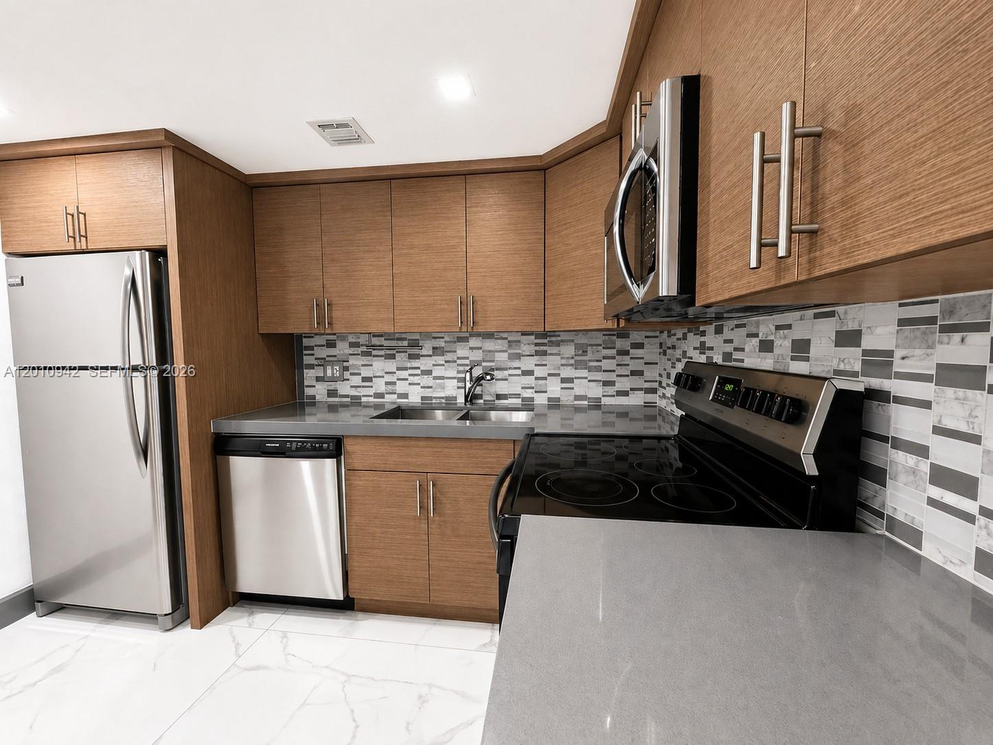 1825 W 44th Pl 501