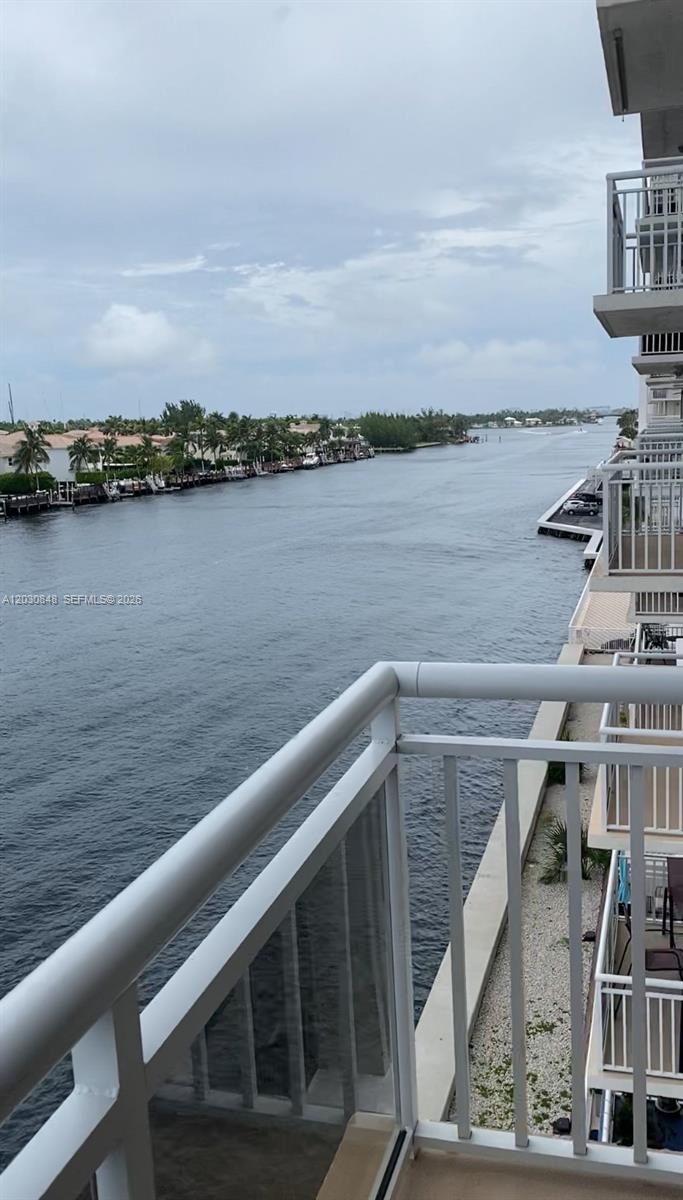 Photo of 1600 S Ocean Dr #5A, Hollywood, FL 33019 (MLS # A12030848)
