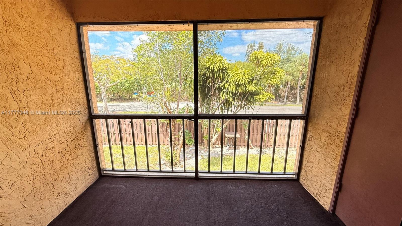 FOREST HILL VILLAS GARDEN - Residential Lease