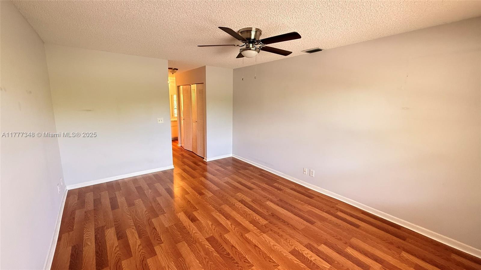 FOREST HILL VILLAS GARDEN - Residential Lease