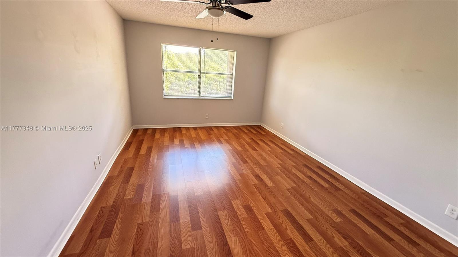 FOREST HILL VILLAS GARDEN - Residential Lease