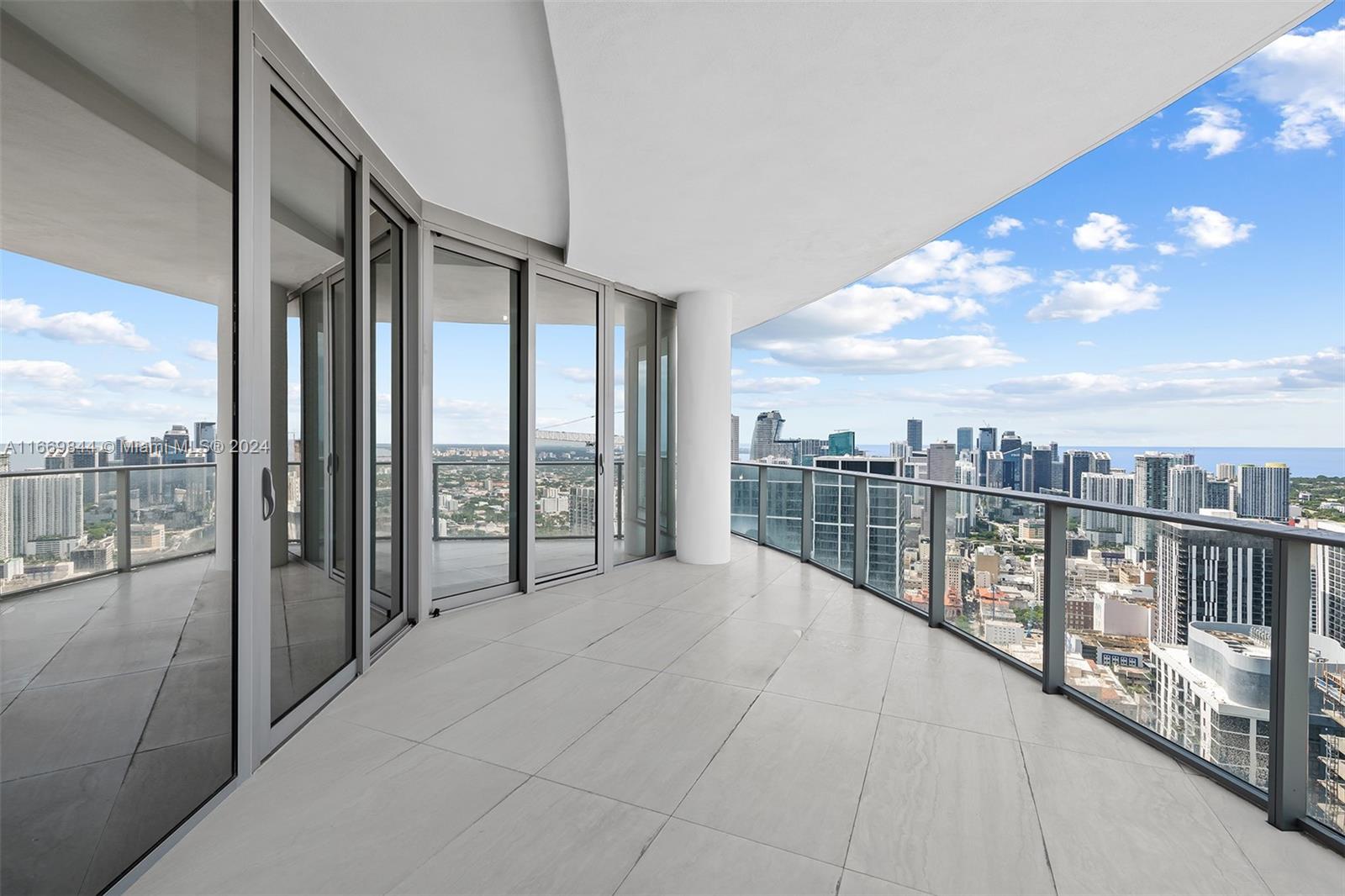PARAMOUNT MIAMI WORLDCENT - Residential
