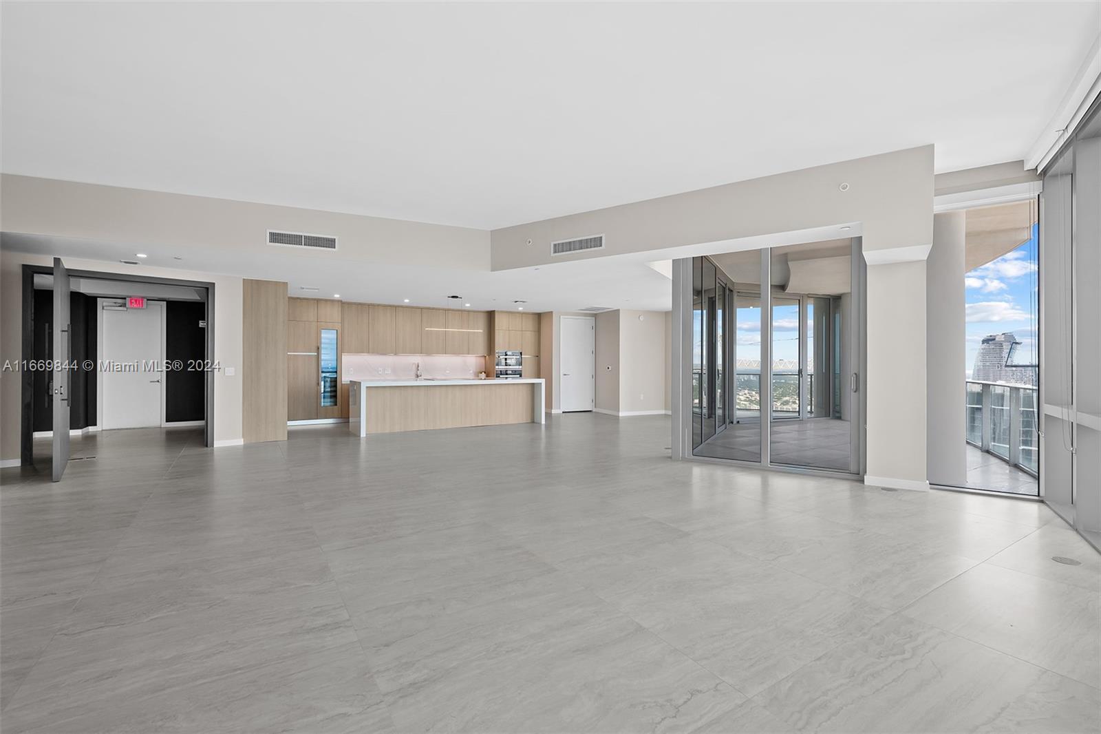 PARAMOUNT MIAMI WORLDCENT - Residential