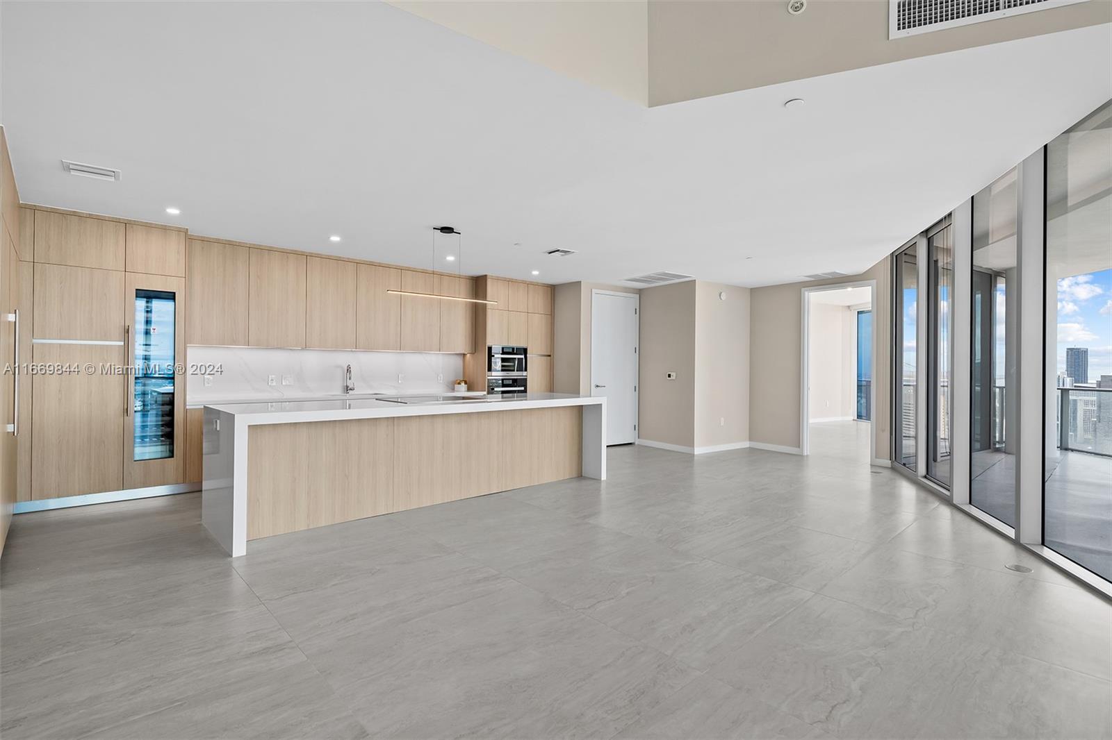 PARAMOUNT MIAMI WORLDCENT - Residential