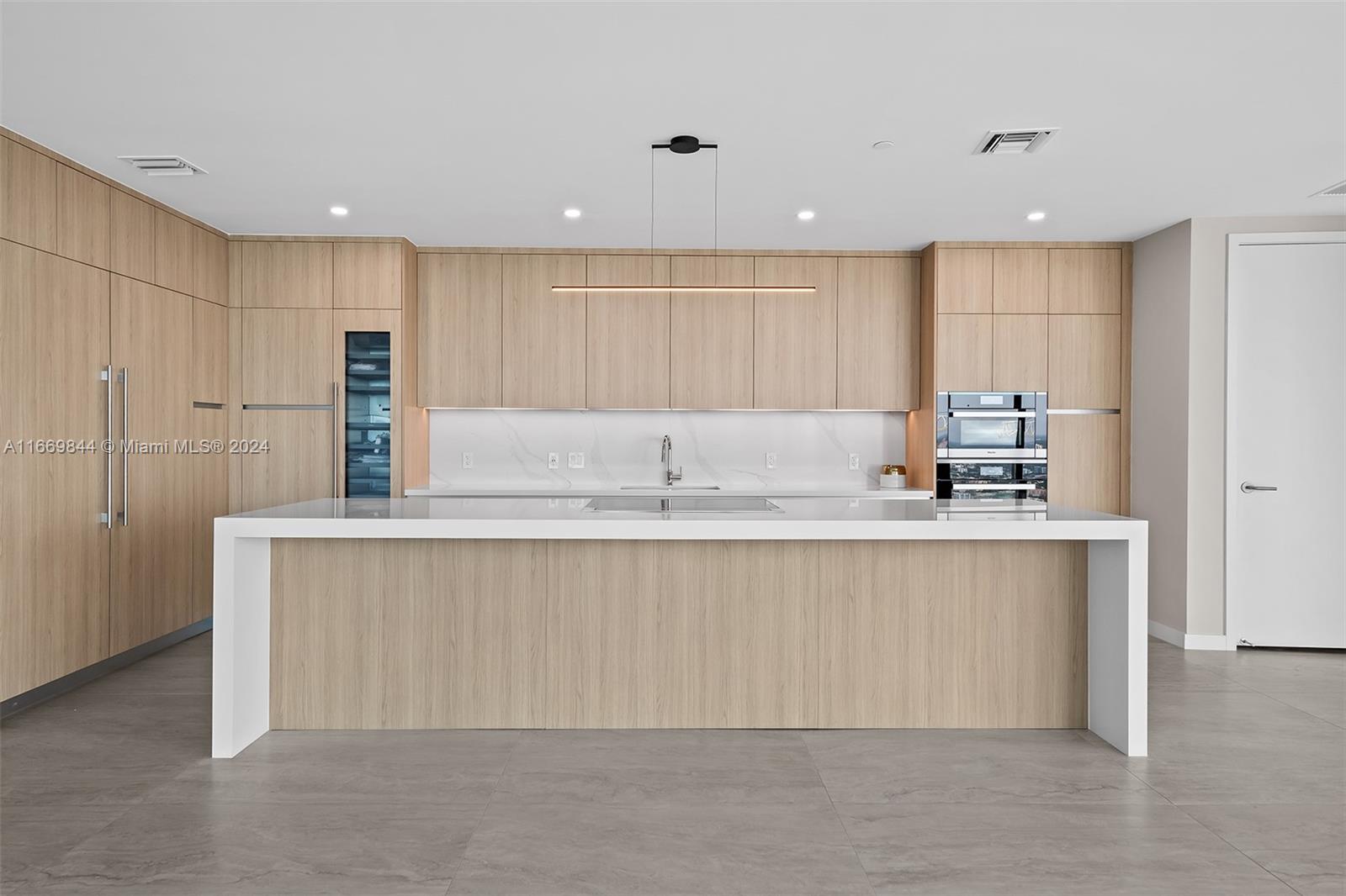 PARAMOUNT MIAMI WORLDCENT - Residential