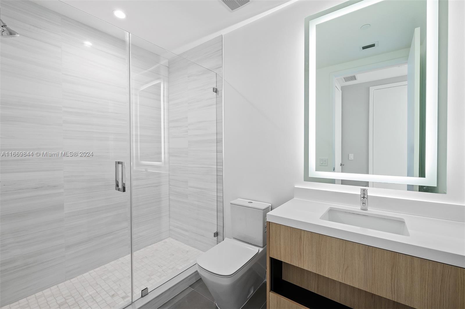 PARAMOUNT MIAMI WORLDCENT - Residential