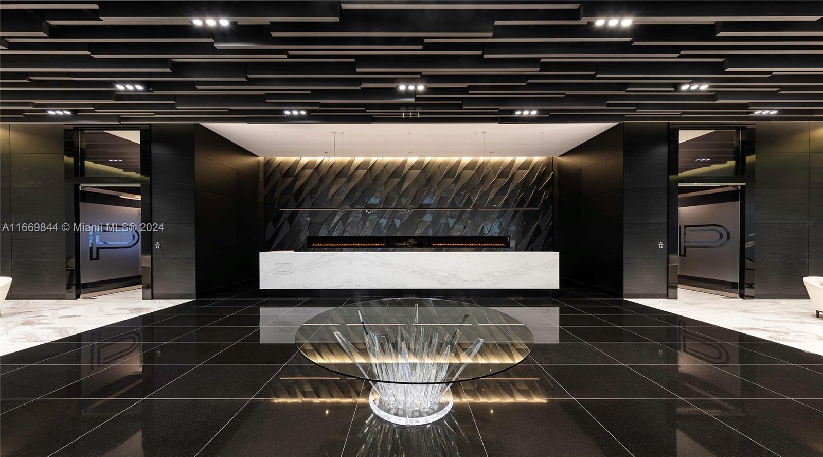 PARAMOUNT MIAMI WORLDCENT - Residential
