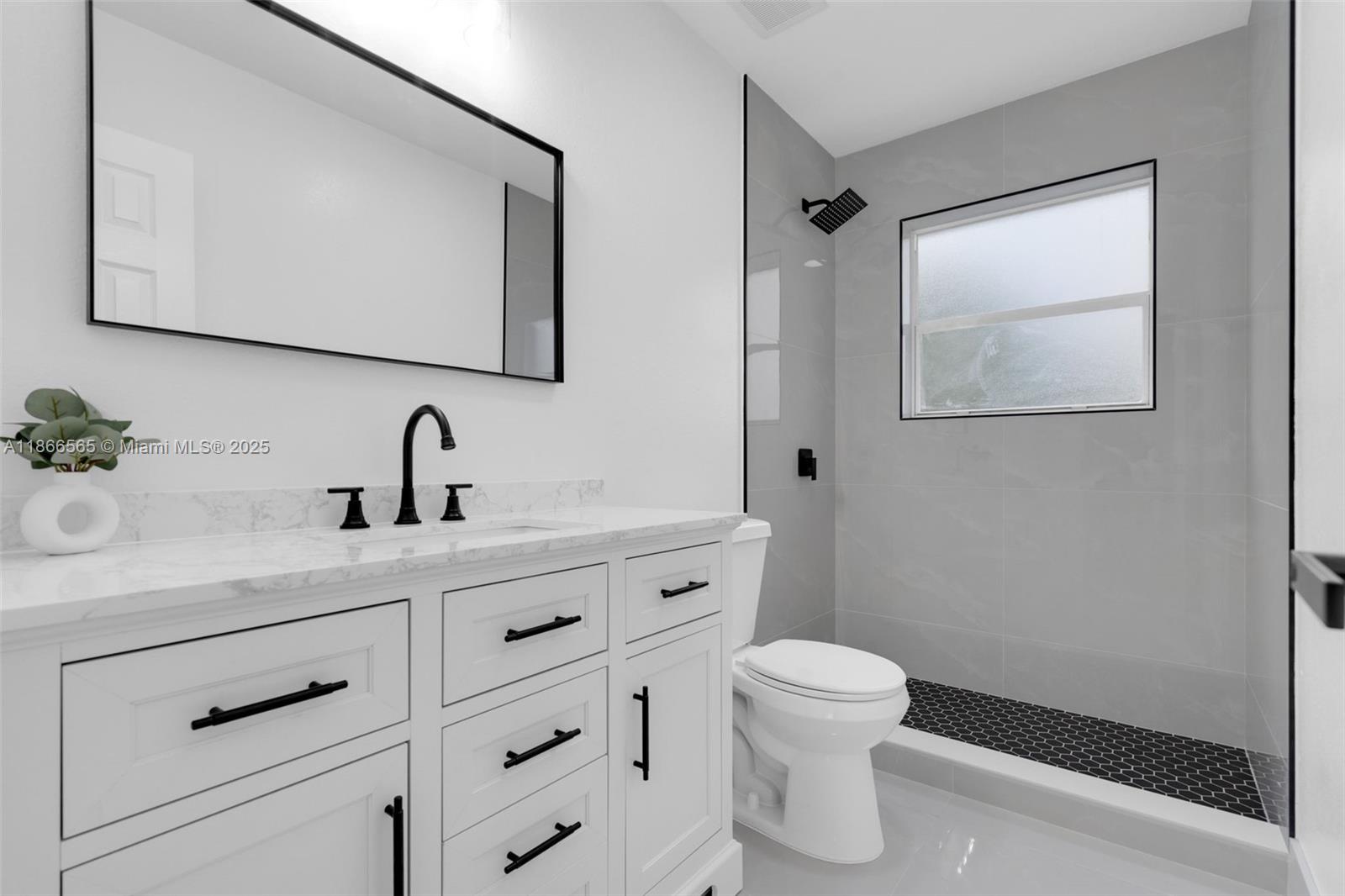 LIBERTY HOMES ESTATES SEC - Residential